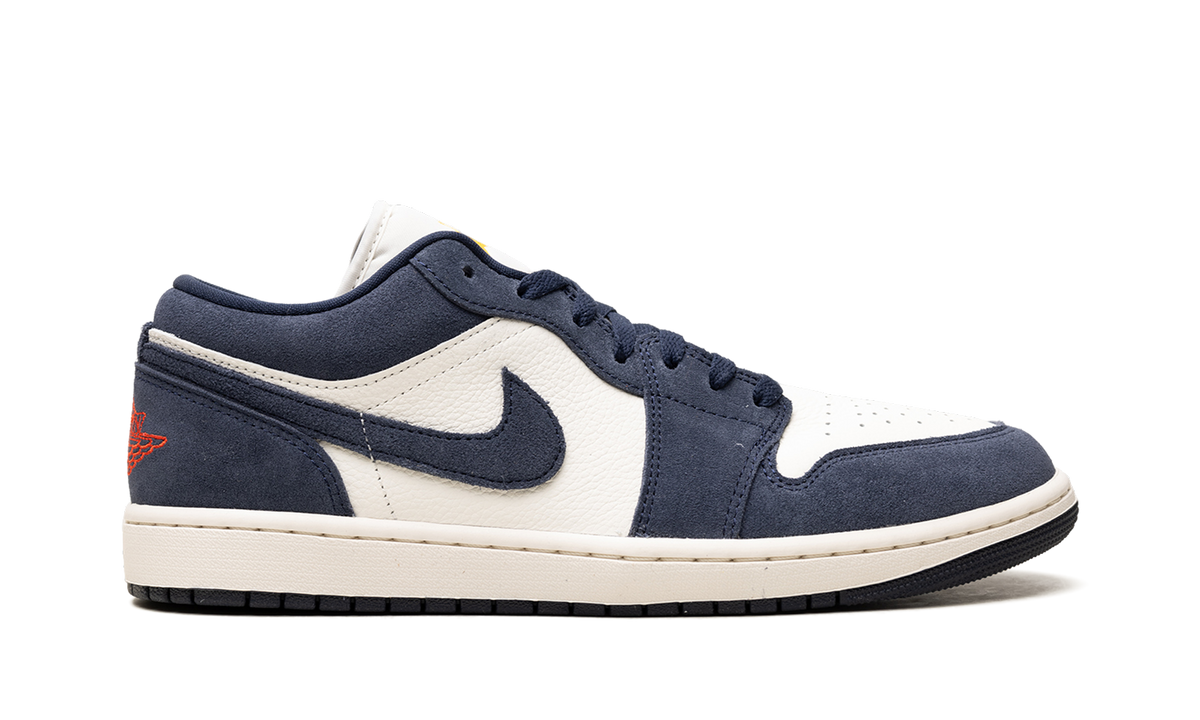 Jordan 1 Low SE Obsidian Suede IO7448 400
