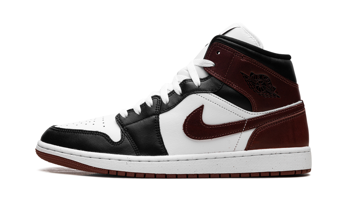 Jordan 1 Mid SE Dark Pony HF3216 102